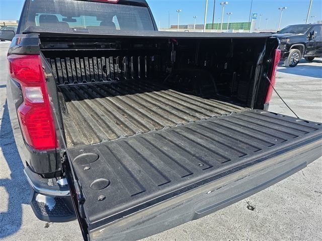 Used 2022 Chevrolet Silverado 1500 LT AWD/4WD image 57