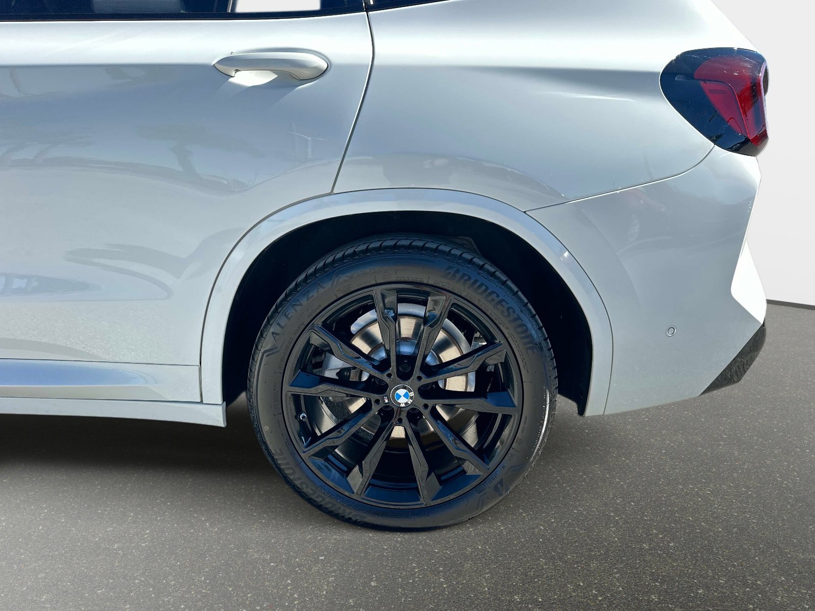 Used 2023 BMW X3 sDrive30i w/ M Sport Package image 12