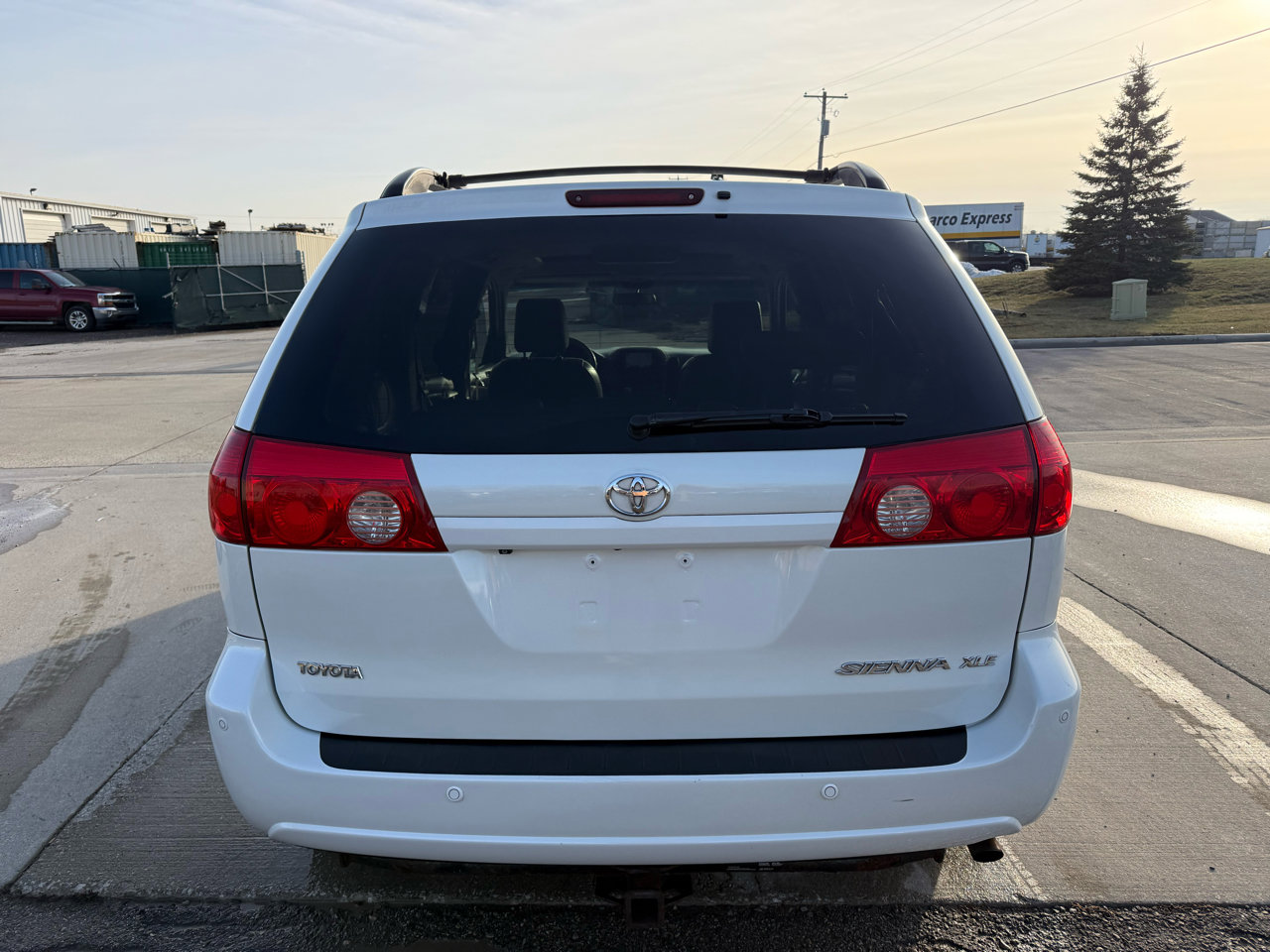 Used 2009 Toyota Sienna XLE image 6