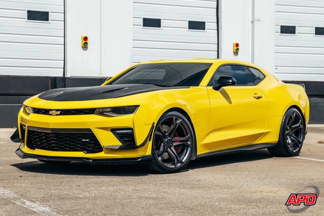 Used 2017 Chevrolet Camaro SS RWD image 40