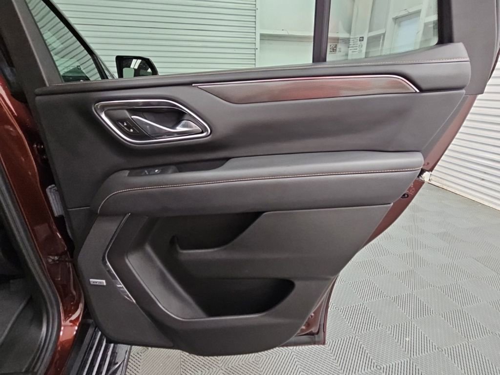 Used 2023 GMC Yukon AT4 w/ LPO, Floor Liner Package AWD/4WD image 41