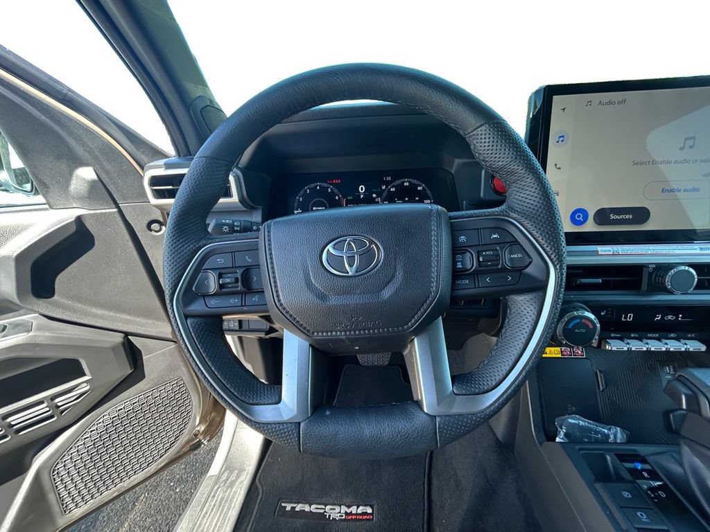 Used 2026 Toyota Tacoma TRD Off-Road w/ TRD Off Road Upgrade Package AWD/4WD image 5
