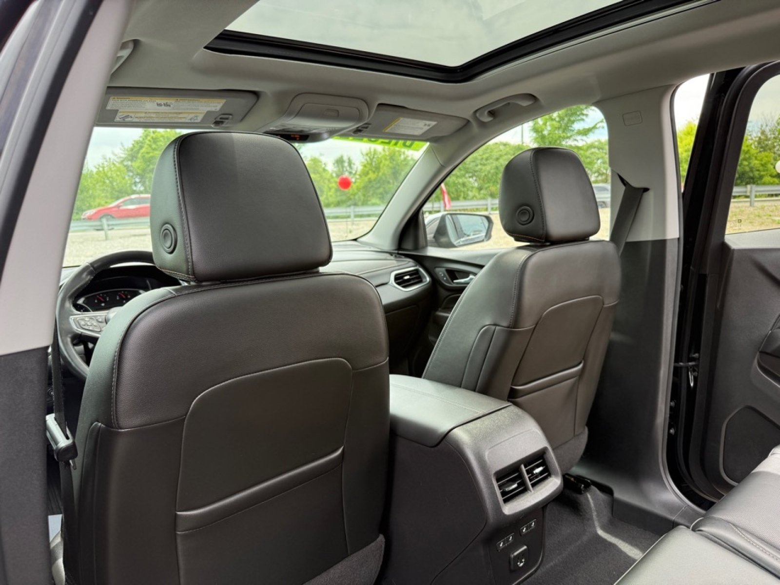 Used 2019 Chevrolet Equinox Premier FWD image 31