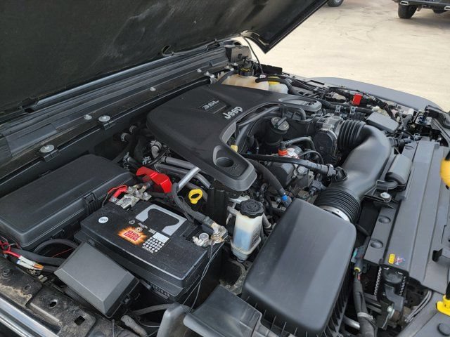 Used 2021 Jeep Wrangler Rubicon AWD/4WD image 31