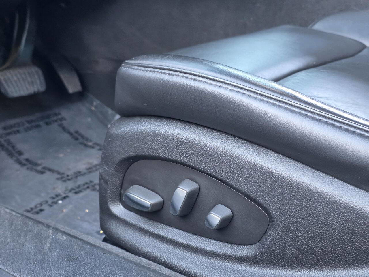 Used 2014 Cadillac ELR w/ Luxury Package image 25