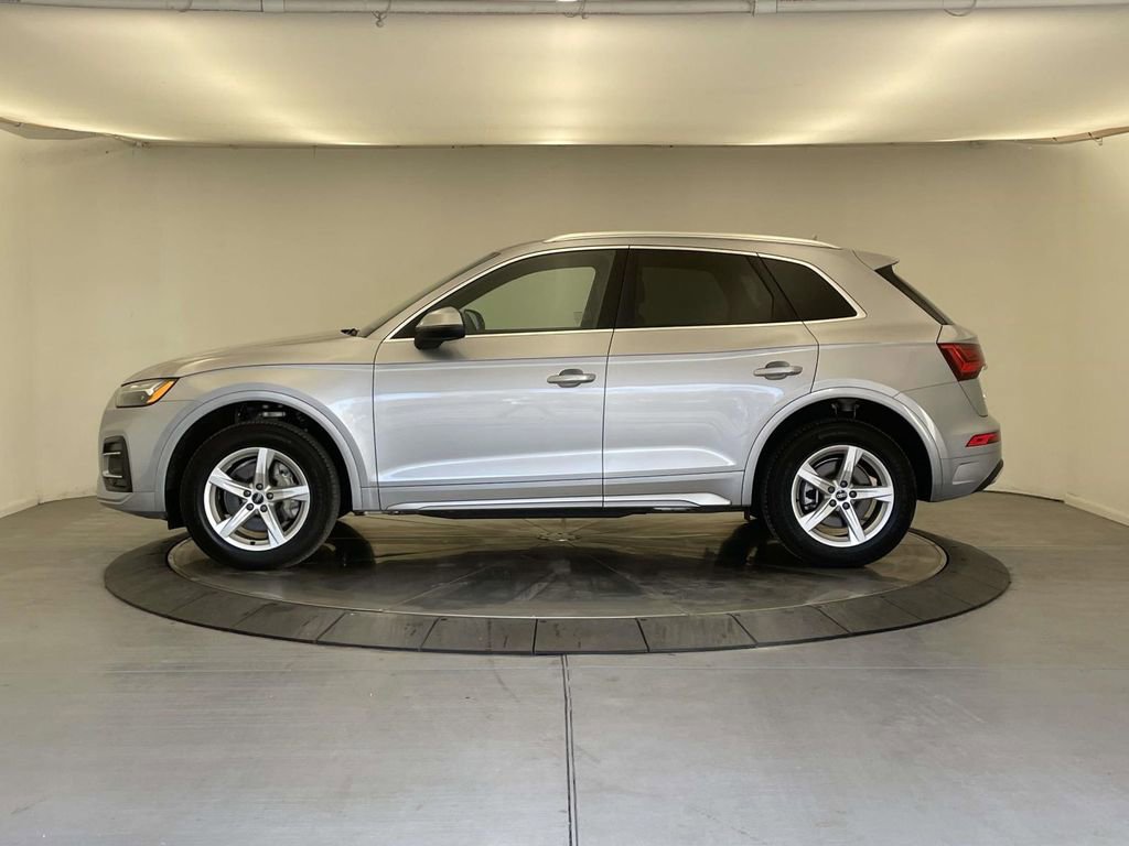 Certified 2023 Audi Q5 2.0T Premium w/ Convenience Package image 2