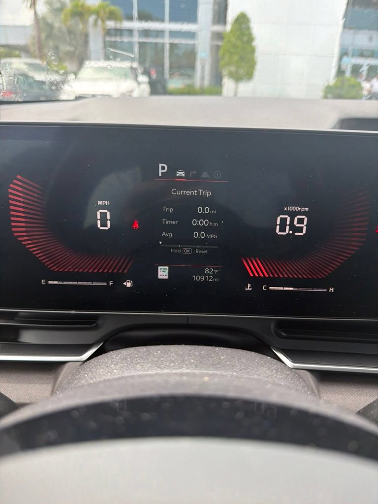 Certified 2025 Kia Carnival EX FWD image 5