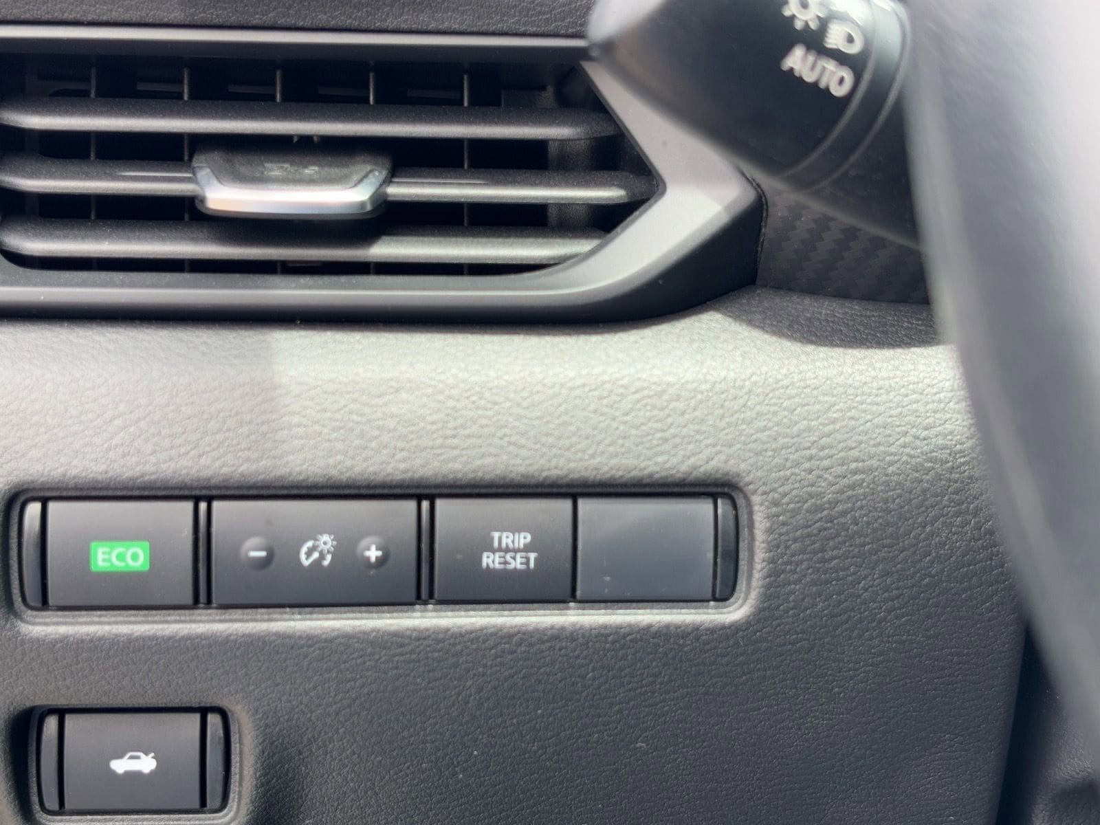 Used 2025 Nissan Sentra S image 28