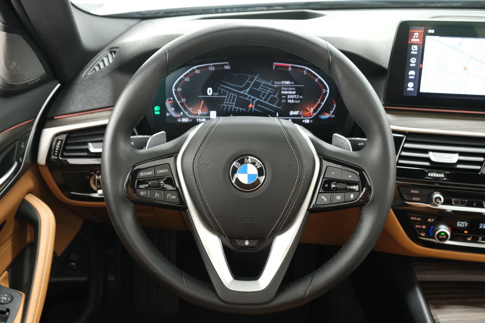 Used 2023 BMW 530i xDrive w/ Premium Package AWD/4WD image 12