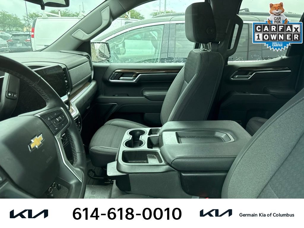 Used 2023 Chevrolet Silverado 1500 LT AWD/4WD image 7