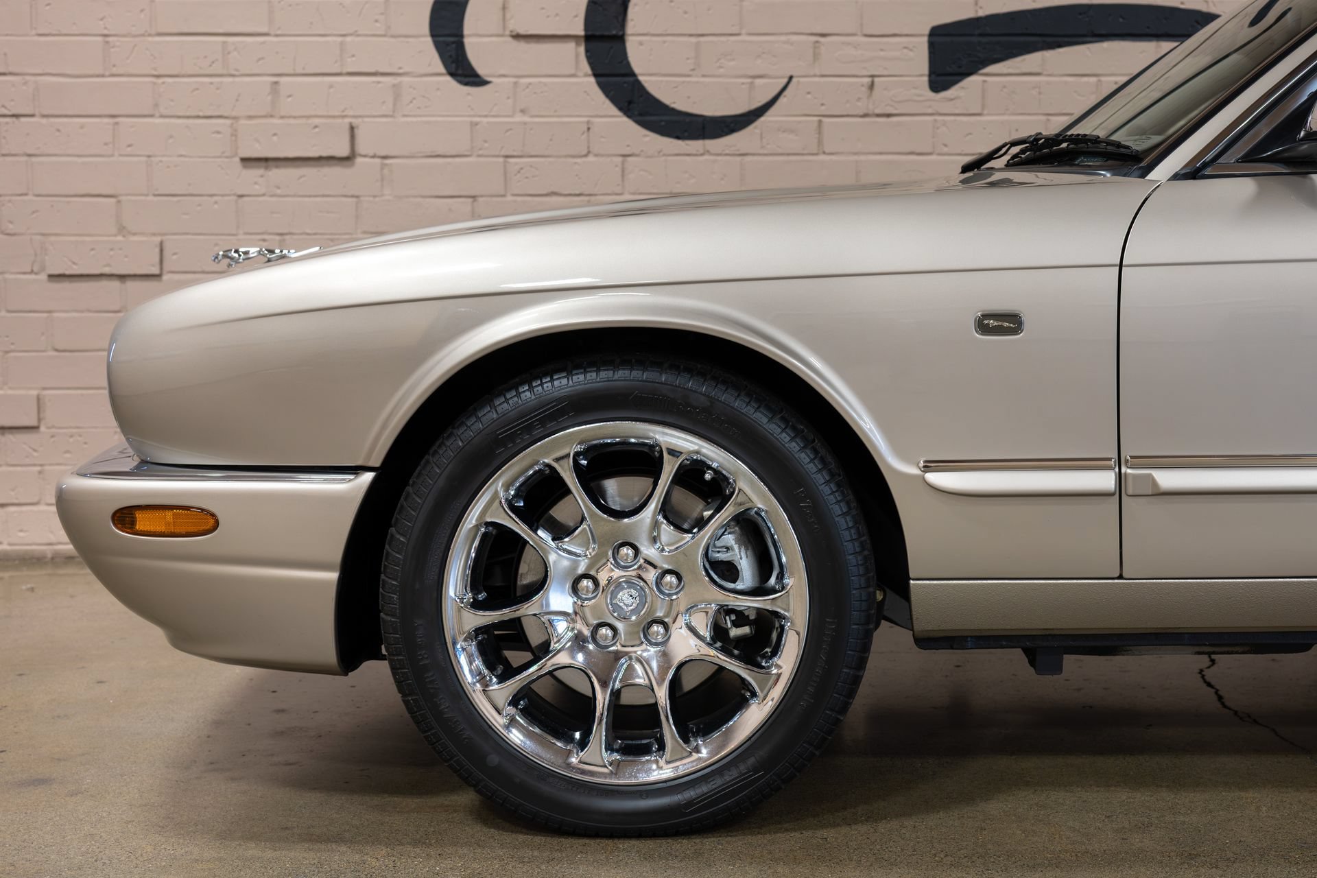 Used 2001 Jaguar XJ Supercharged RWD image 18