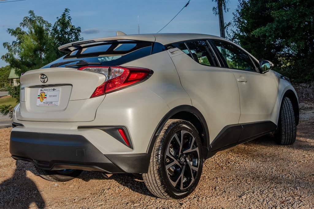 Used 2018 Toyota C-HR XLE FWD image 5