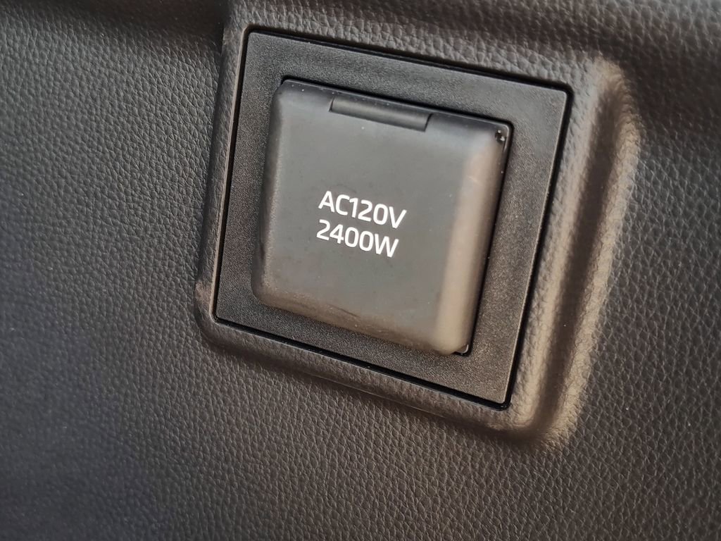 Used 2024 Toyota Land Cruiser image 9