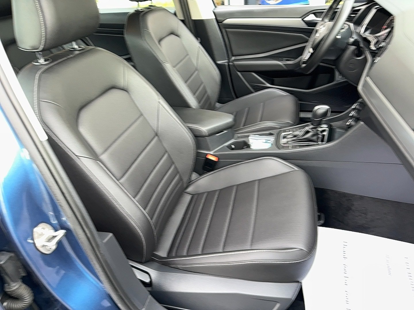 Used 2021 Volkswagen Jetta SE w/ SE Cold Weather Package FWD image 21