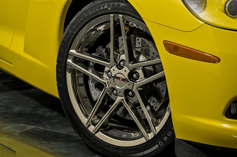 Used 2006 Chevrolet Corvette Convertible w/ Preferred Equipment Group RWD image 3