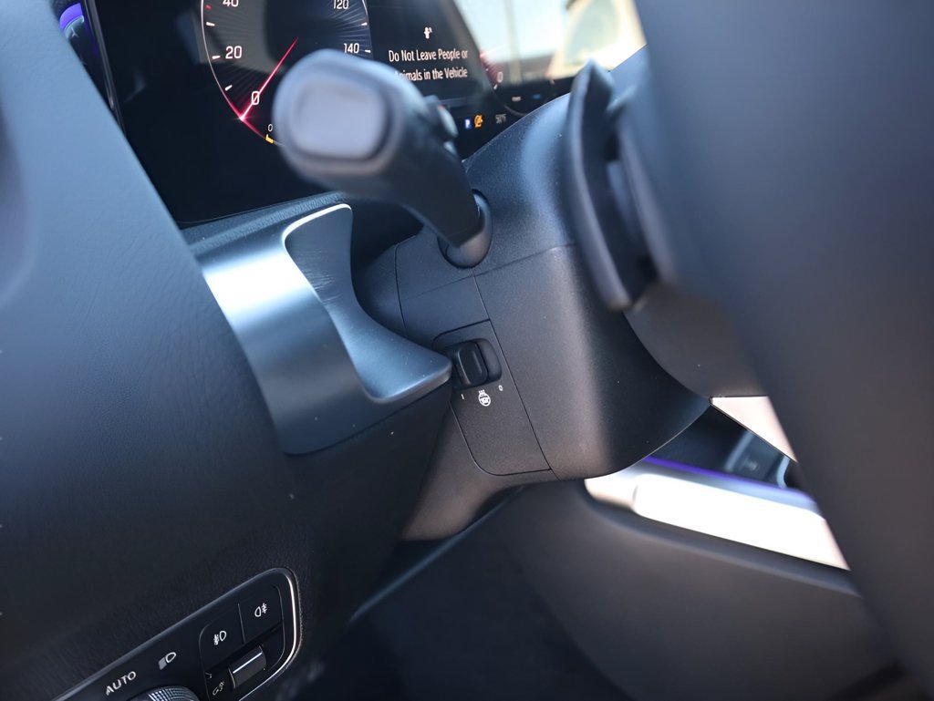New 2026 Mercedes-Benz GLB 250 4MATIC image 37