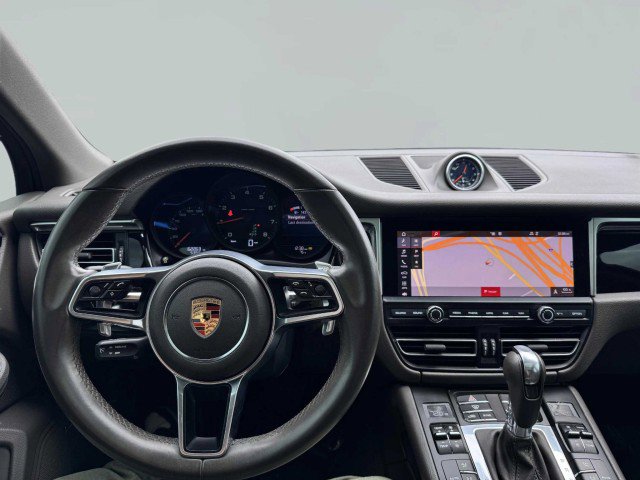 Used 2019 Porsche Macan image 28