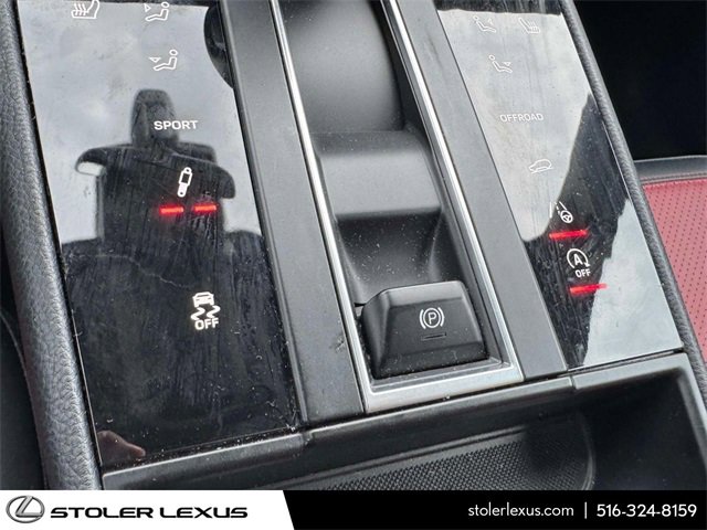 Used 2023 Porsche Macan S image 38