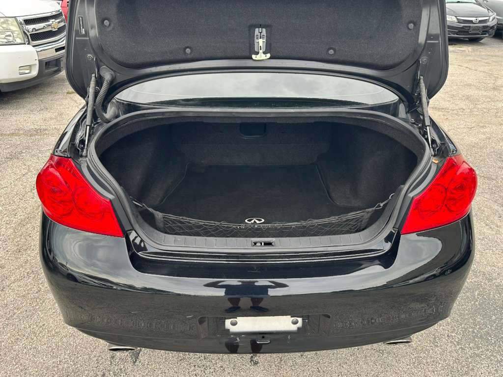 Used 2015 INFINITI Q40 w/ Moonroof Package RWD image 23