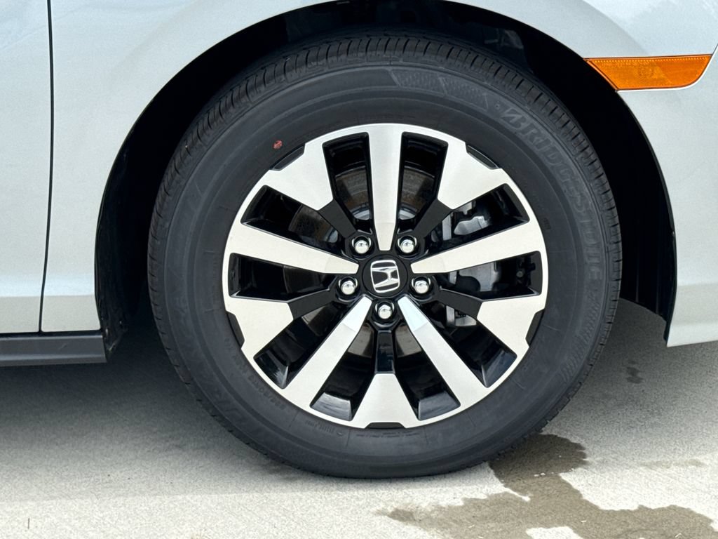 Certified 2026 Honda Odyssey EX-L image 11