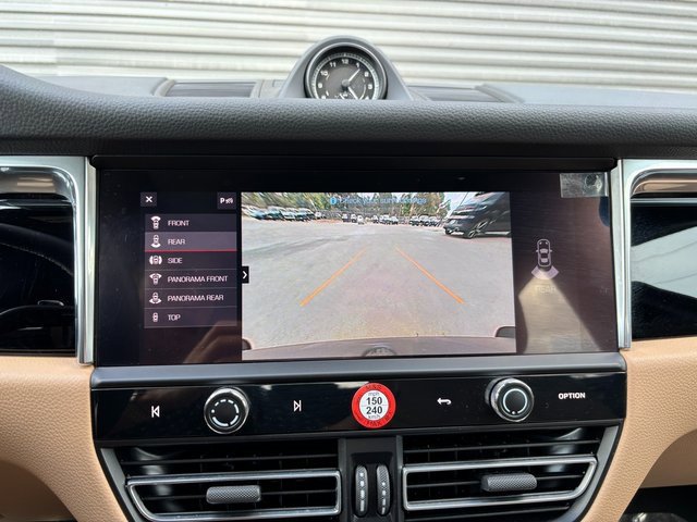Certified 2025 Porsche Macan image 19