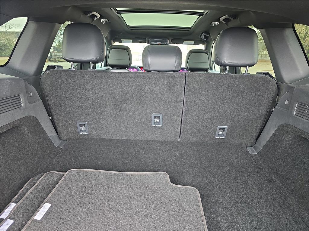 New 2025 Lincoln Nautilus Reserve w/ Jet Appearance Package image 25