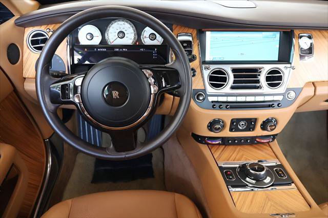 Certified 2016 Rolls-Royce Wraith RWD image 27
