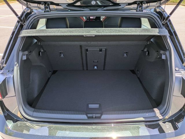 New 2026 Volkswagen GTI SE image 13