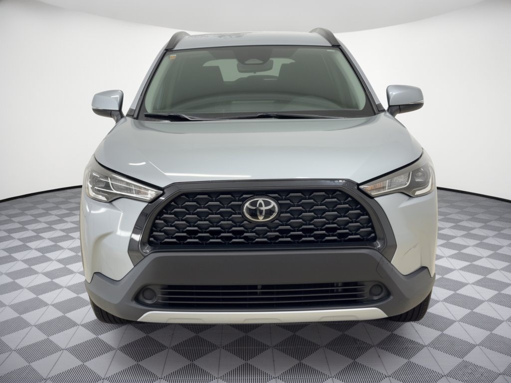 Used 2024 Toyota Corolla Cross LE FWD image 6