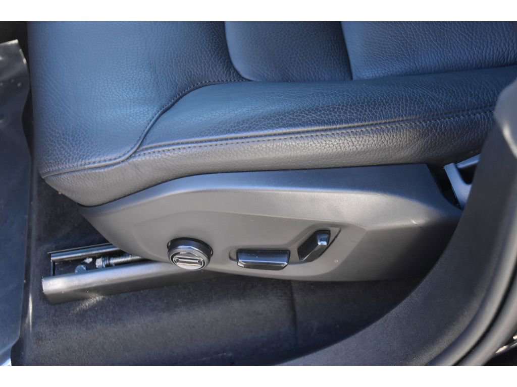 Certified 2024 Volvo XC90 B6 Plus image 33