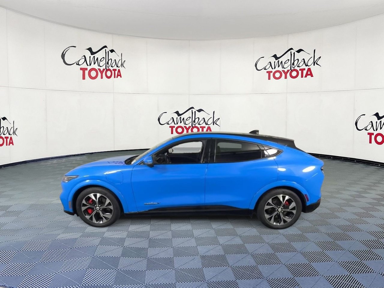 Used 2021 Ford Mustang Mach-E Premium w/ Equipment Group 301A AWD/4WD image 8