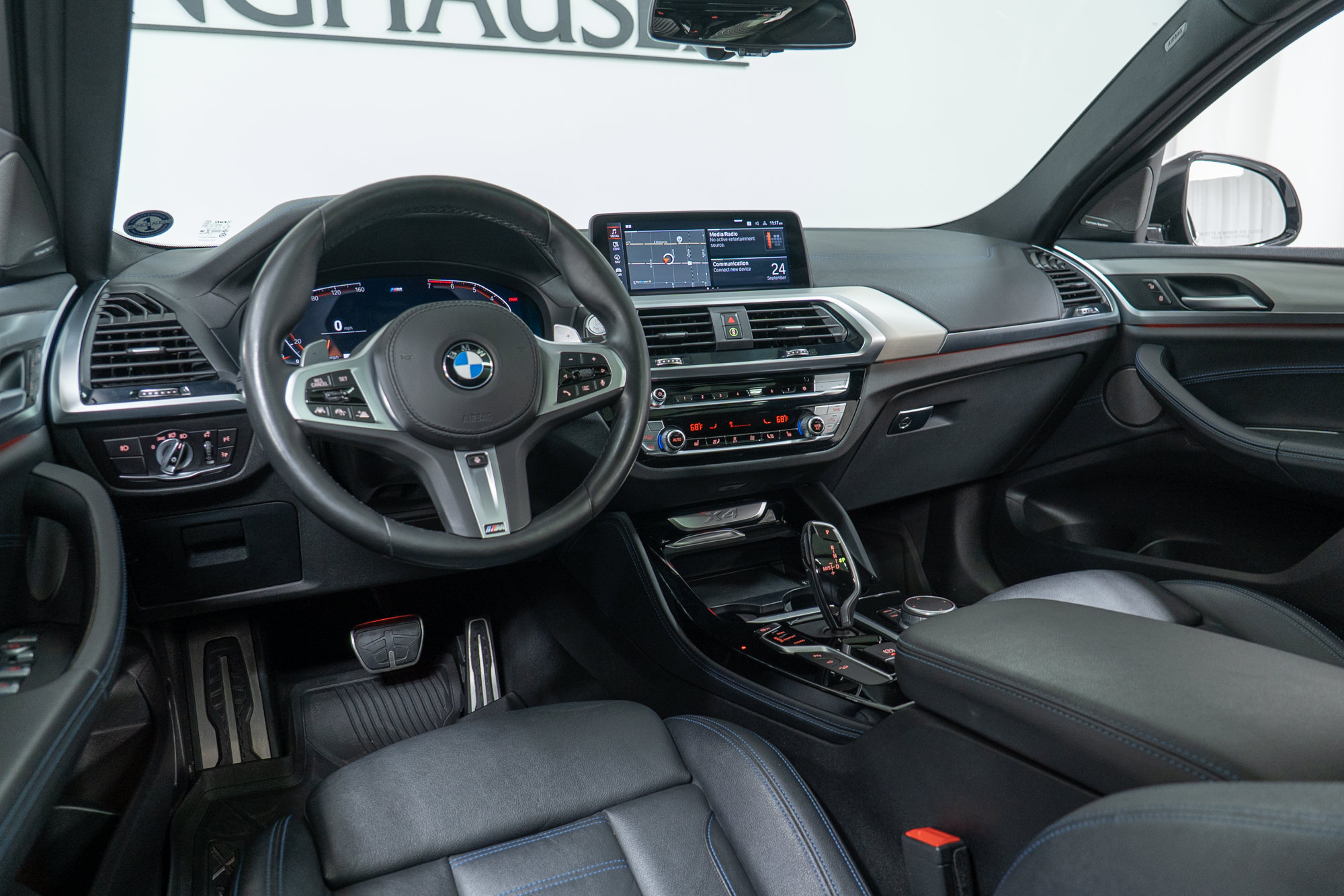 Used 2021 BMW X4 xDrive30i AWD/4WD image 16