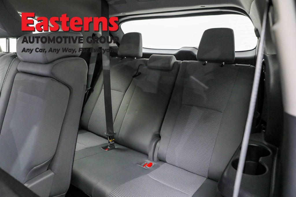 Used 2023 Toyota Highlander L image 24