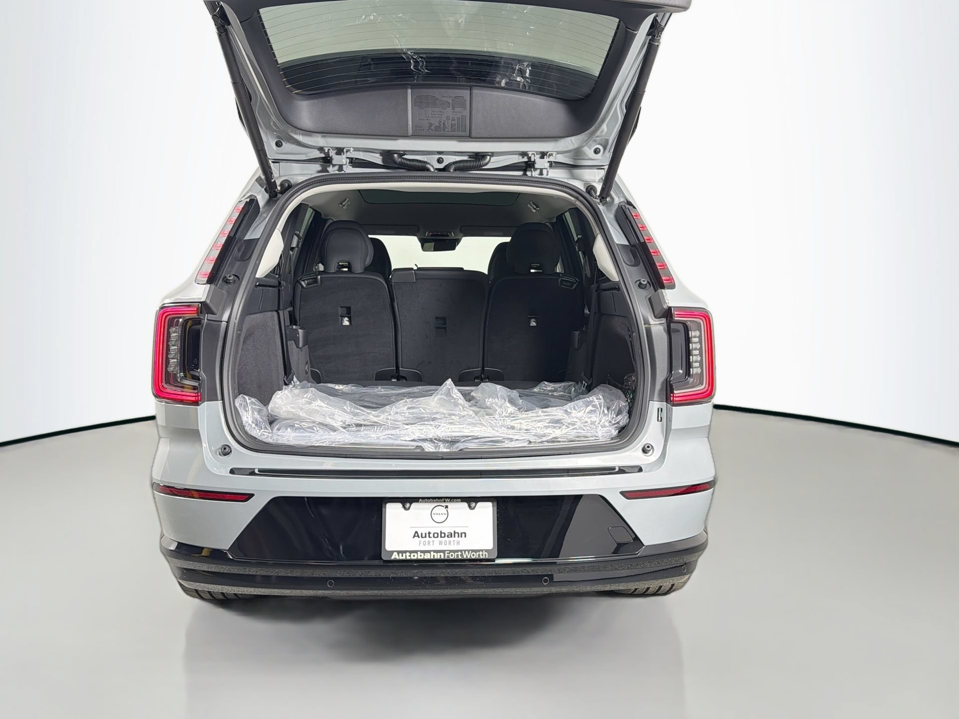 New 2026 Volvo EX90 Plus AWD/4WD image 26