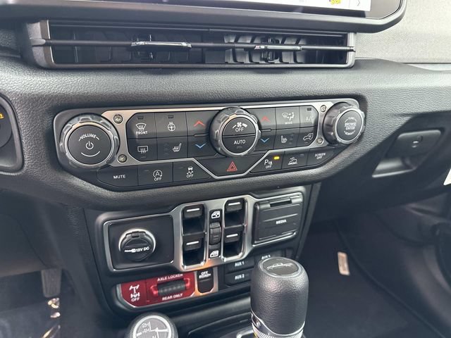 New 2026 Jeep Gladiator Sport AWD/4WD image 13