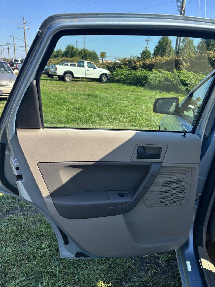 Used 2008 Ford Focus SE FWD image 21