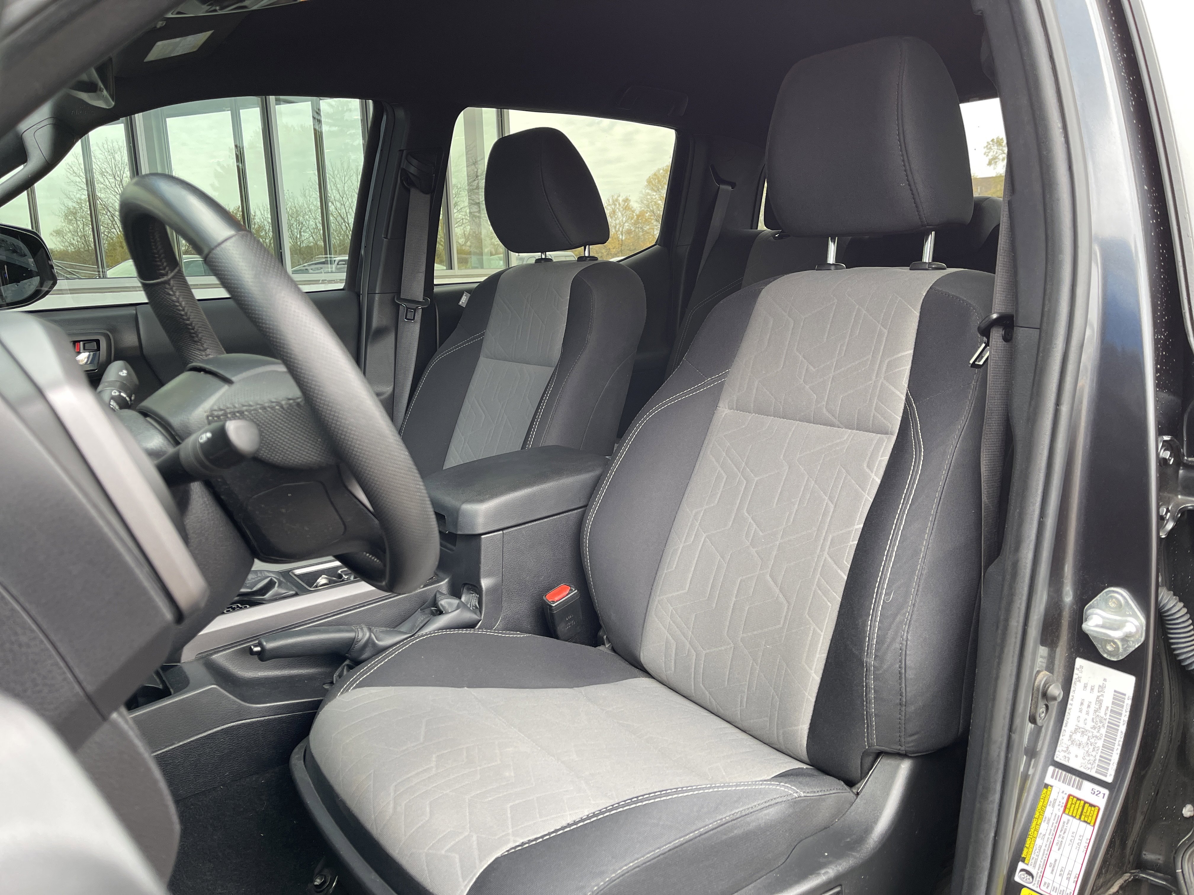 Used 2023 Toyota Tacoma TRD Off-Road image 17