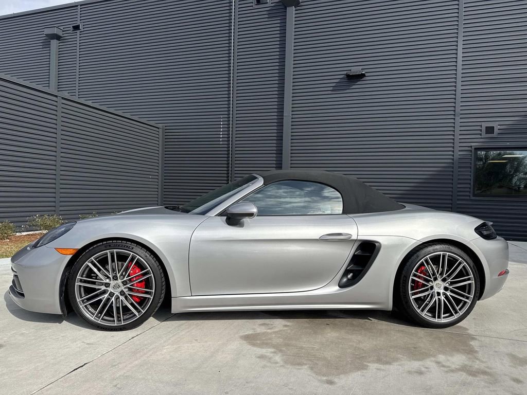 Certified 2025 Porsche 718 Boxster S image 2