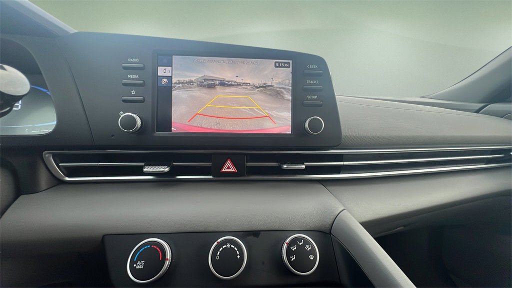 Certified 2024 Hyundai Elantra SE image 22