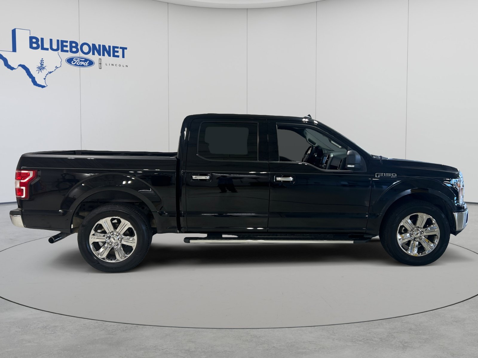 Used 2019 Ford F150 XLT w/ Equipment Group 302A Luxury RWD image 4