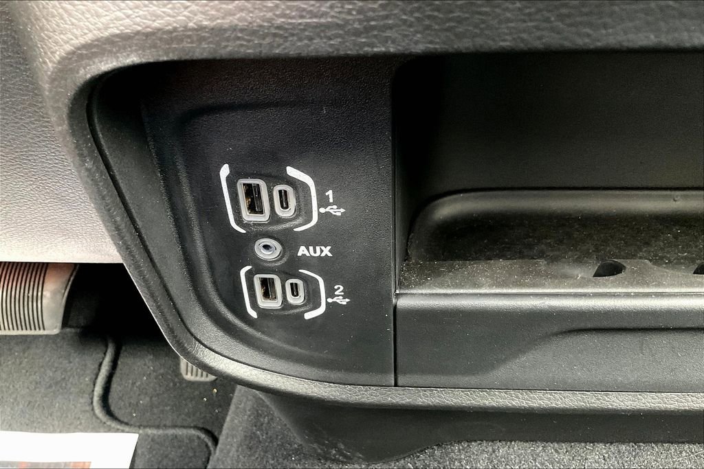 Used 2024 RAM 2500 Big Horn w/ Bed Utility Group image 31