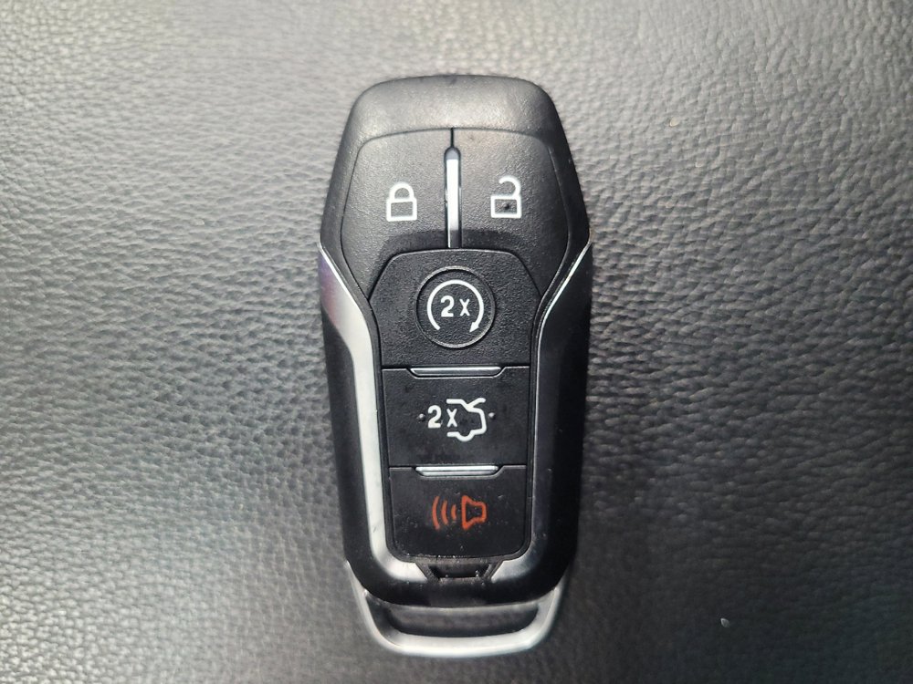 Used 2017 Ford Explorer XLT AWD/4WD image 32