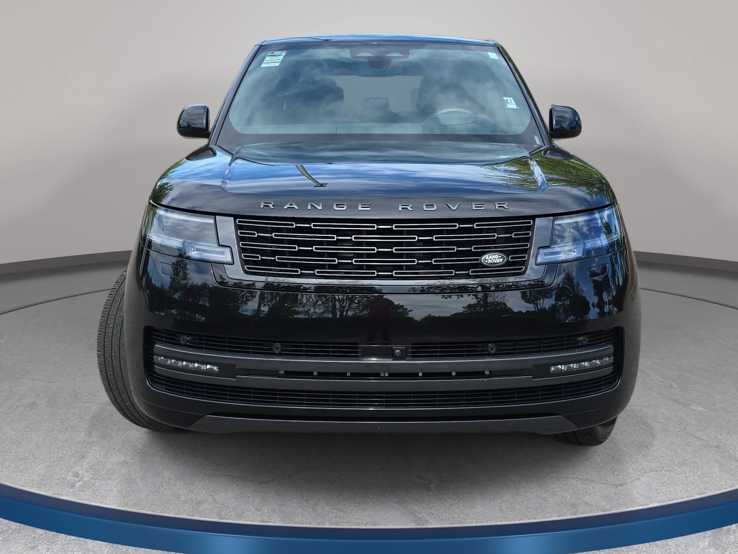 Certified 2025 Land Rover Range Rover Long Wheelbase Autobiography AWD/4WD image 2
