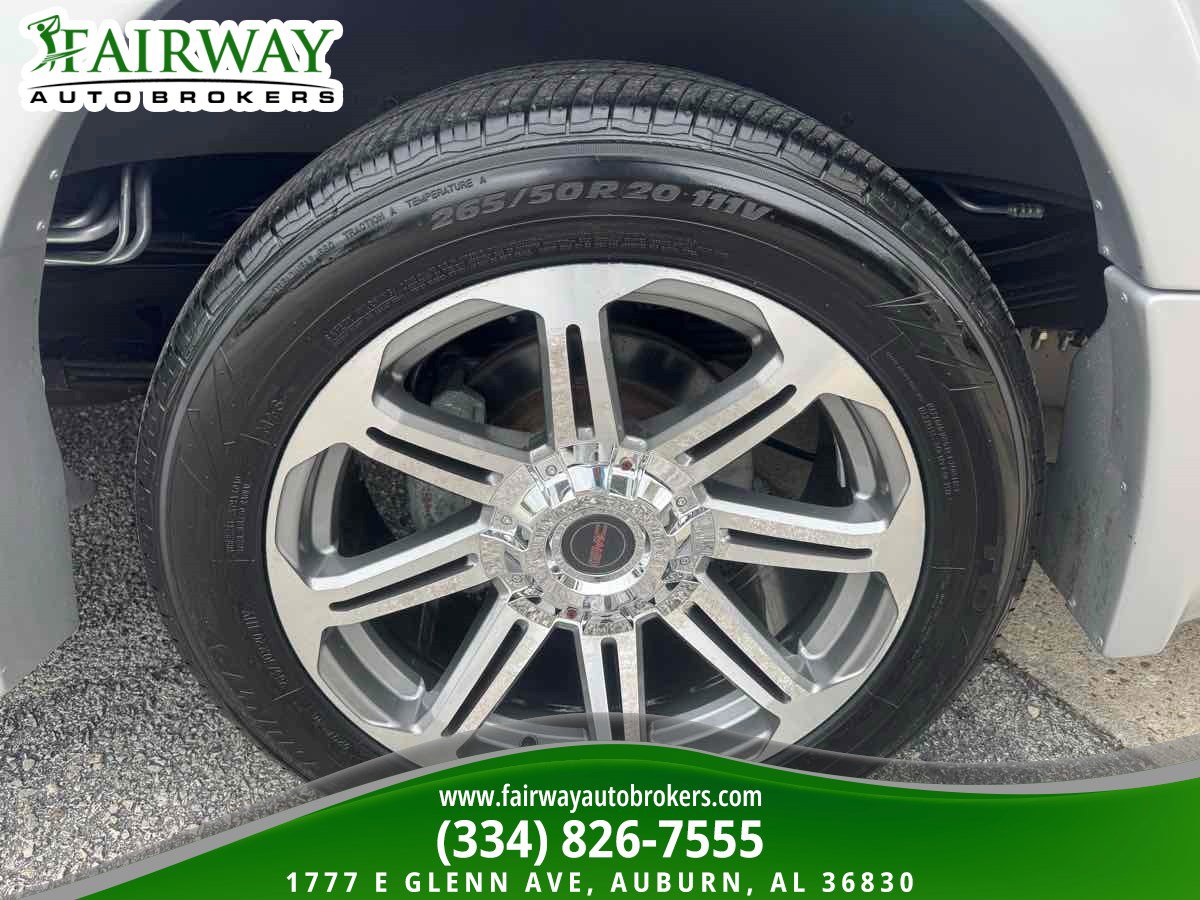 Used 2017 GMC Savana 2500 RWD image 33