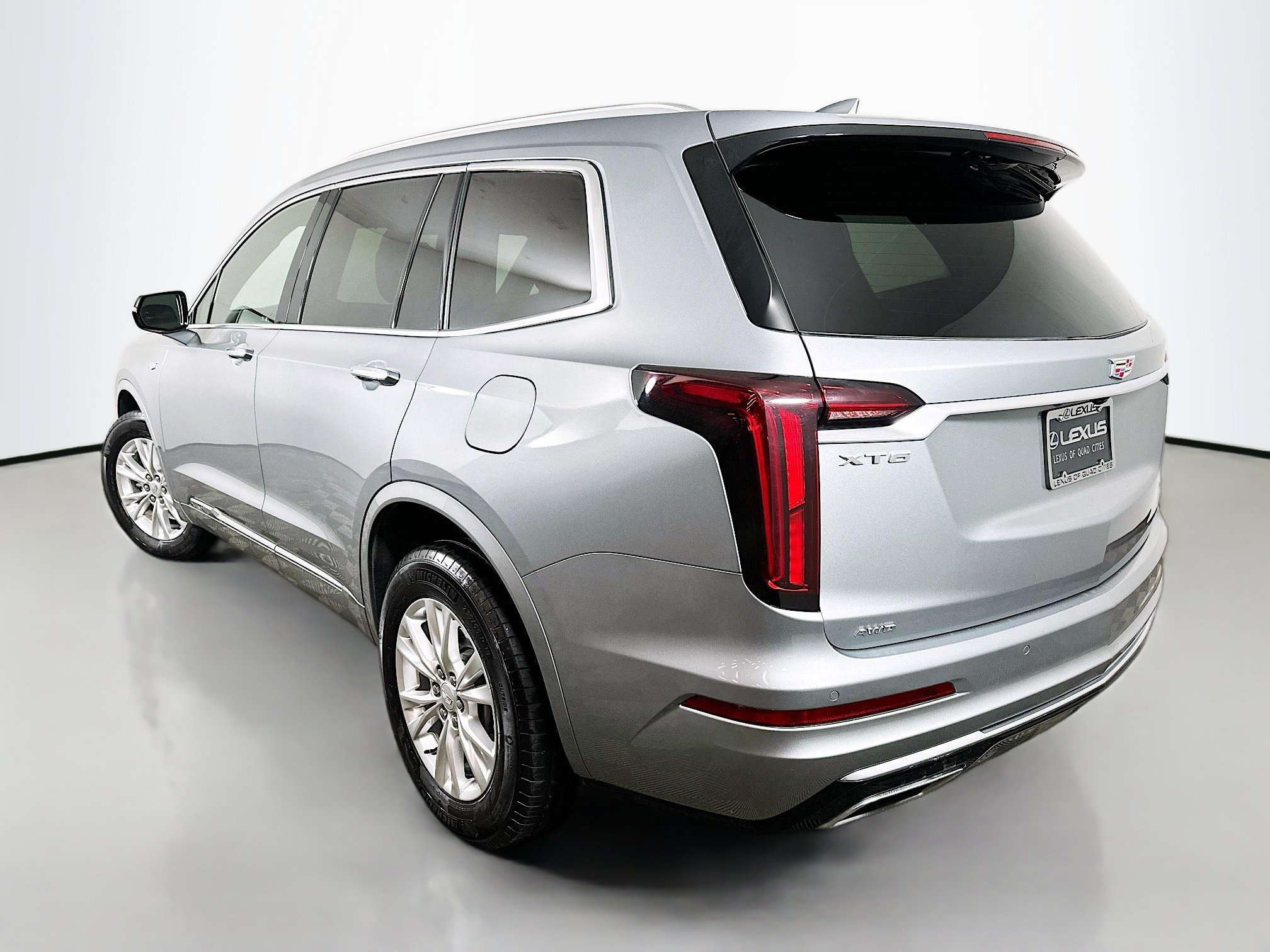 Used 2024 Cadillac XT6 Luxury AWD/4WD image 5