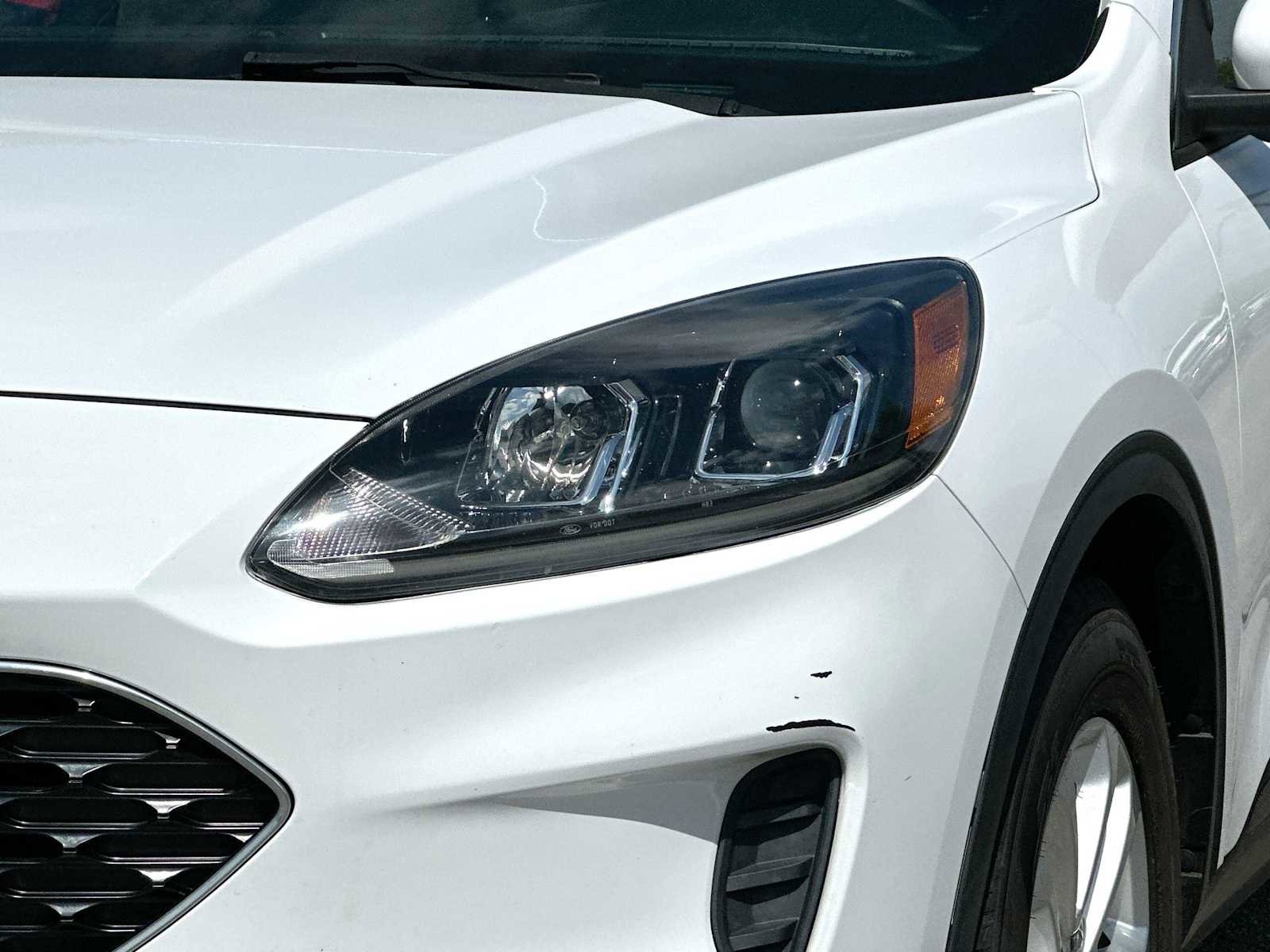 Used 2020 Ford Escape SE image 16