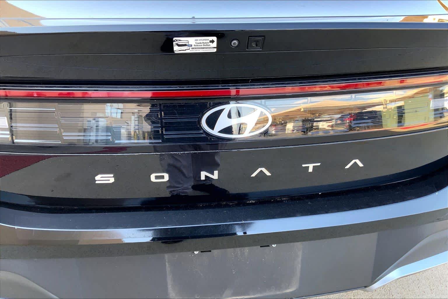 Used 2025 Hyundai Sonata SE FWD image 32