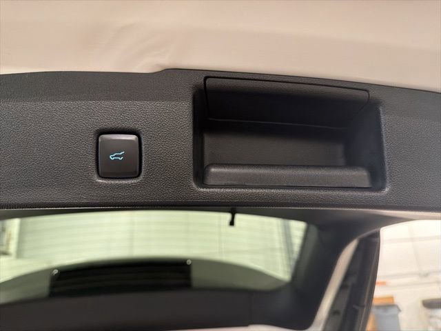 Used 2024 Ford Escape SE w/ PHEV Premium Package image 13