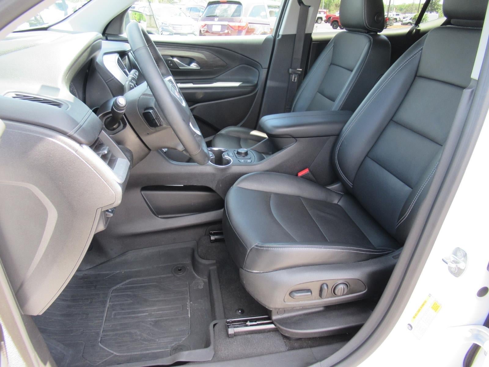 Used 2024 GMC Terrain SLT w/ Tech Package FWD image 16
