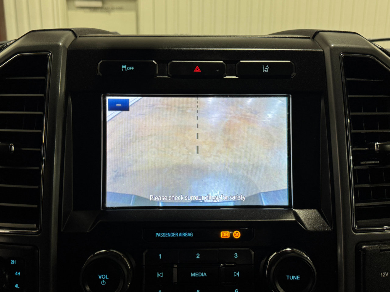 Used 2020 Ford F250 XLT image 44